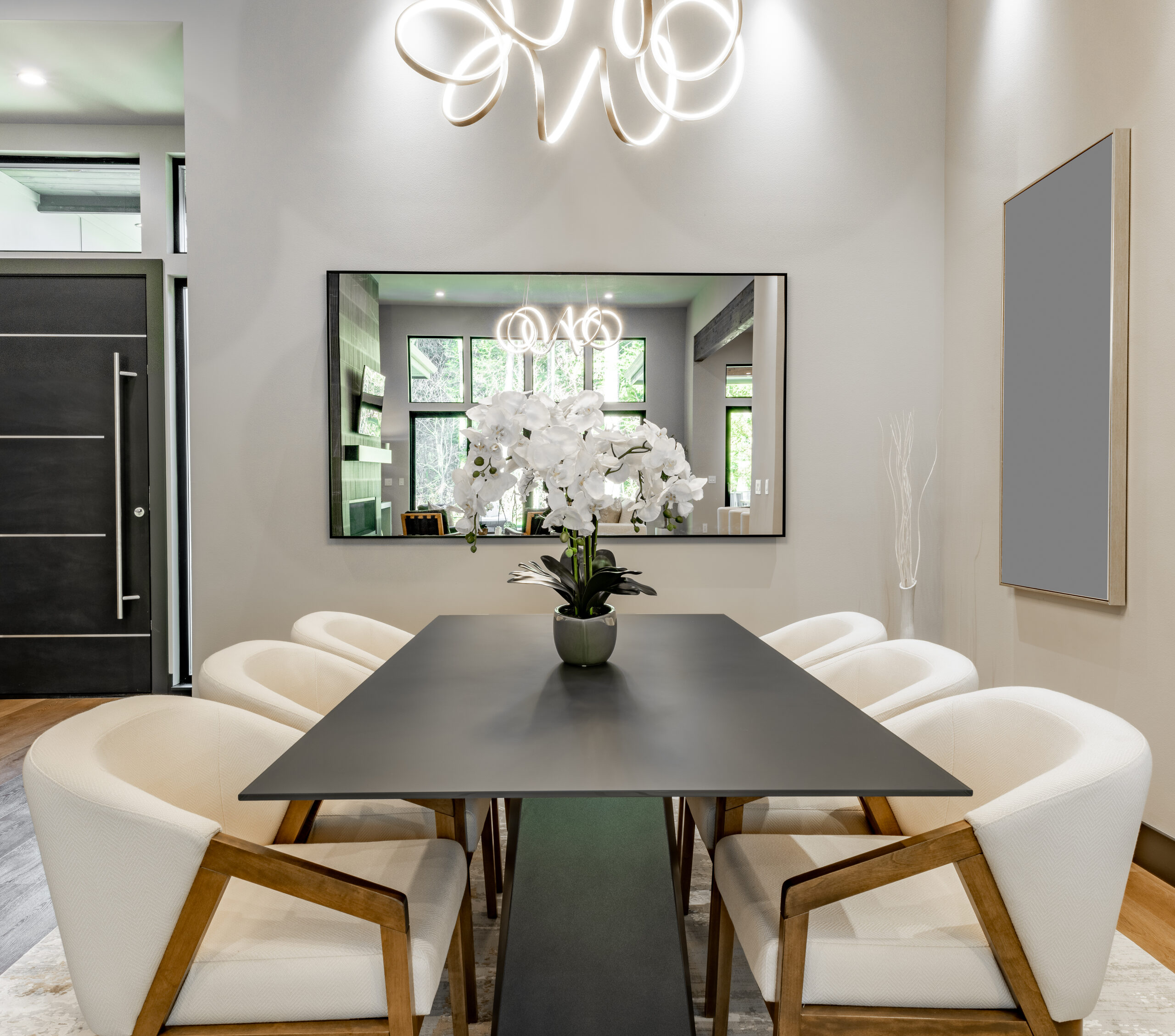 Dining room at entry